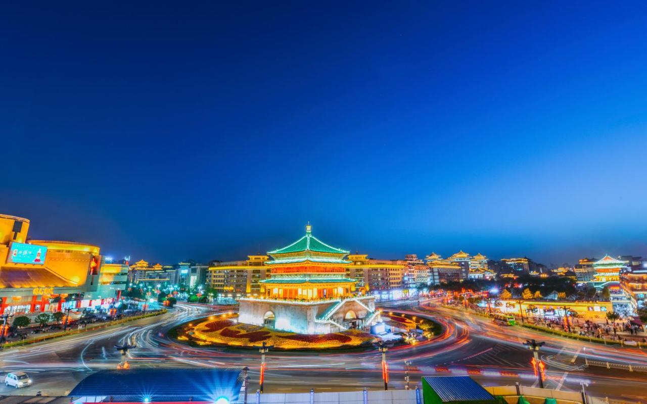 Center Hotel Xi'An Bell Tower Exterior photo
